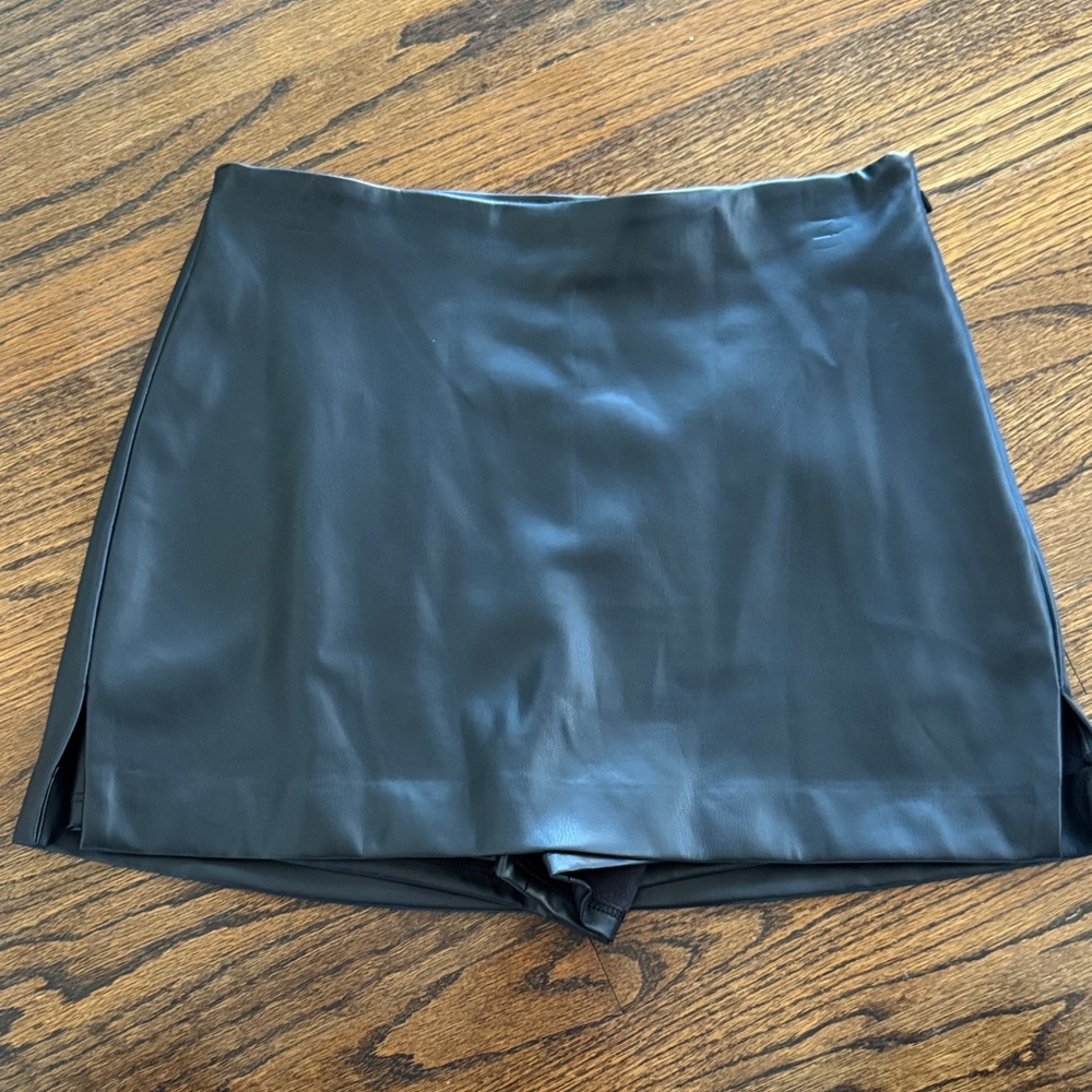 Express Black Mini Skort size 4